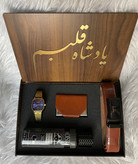باکس هدیه چوبی مردانه شیک و خاص| ساعت مچی کاسیو + اسپری + جاکارتی+ کمربند| مناسب تولد و روز مرد ۳۲