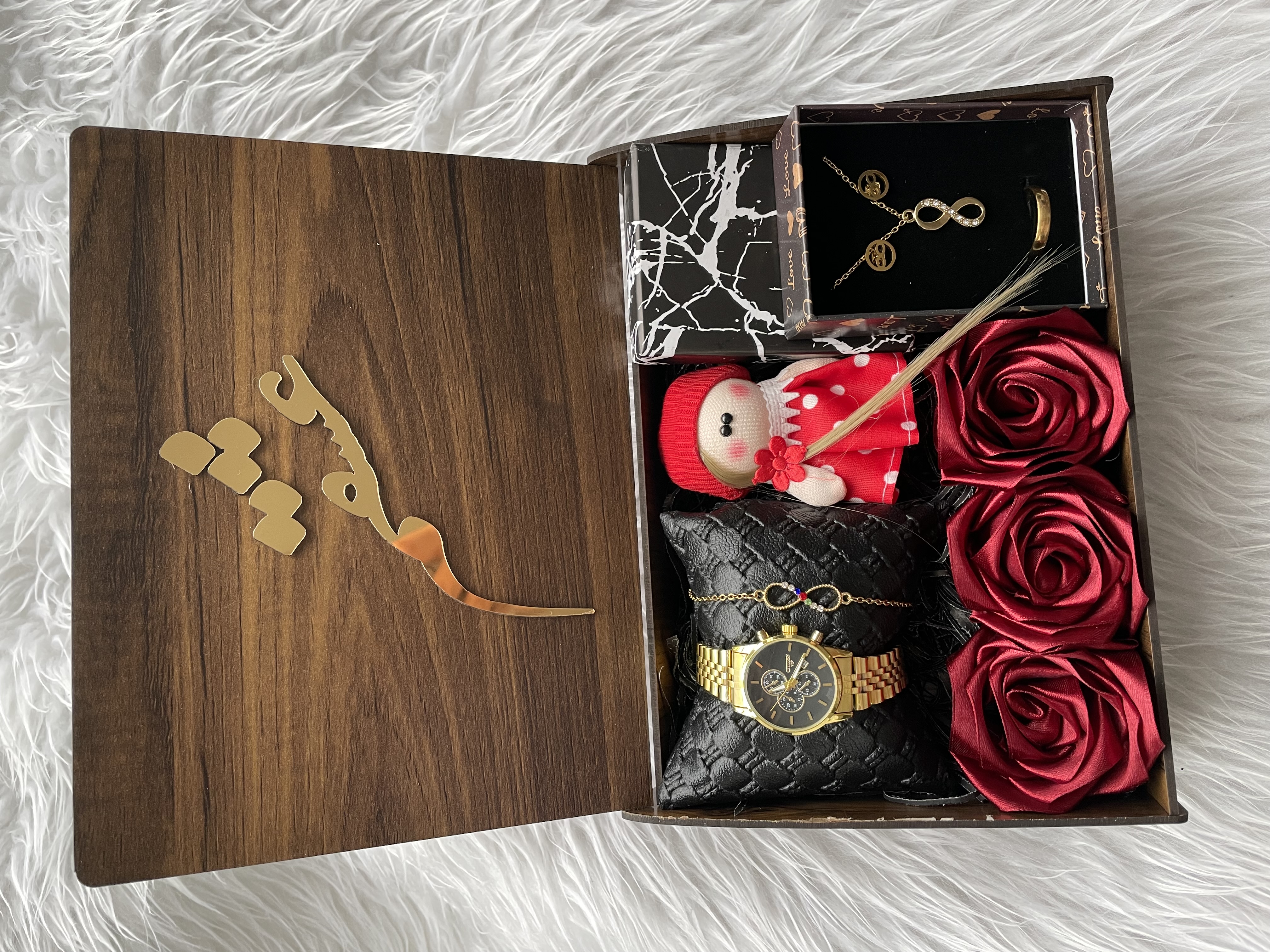 (ارسال رایگان) پک هدیه زنانه و دخترانه ساعت نگینی،نیم ست بینهایت زیبا کادوولنتاین