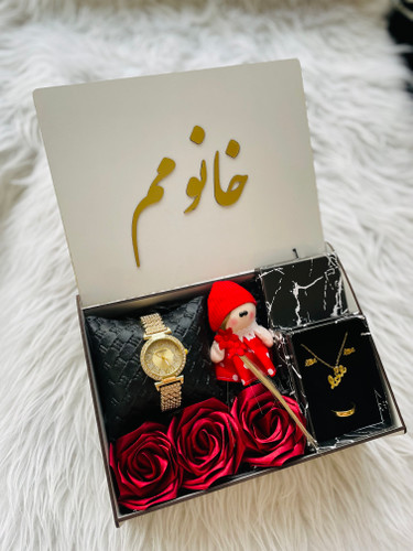باکس هدیه چوبی ویژه ولنتاین زنانه و دخترانه کادو شیک ساعت نگینی و نیم ست اسپرت و مجلسی ۶