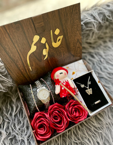 (ارسال رایگان) پک هدیه زنانه و دخترانه ساعت نگینی،نیم ست پروانه ای نقره ای شیک ۲