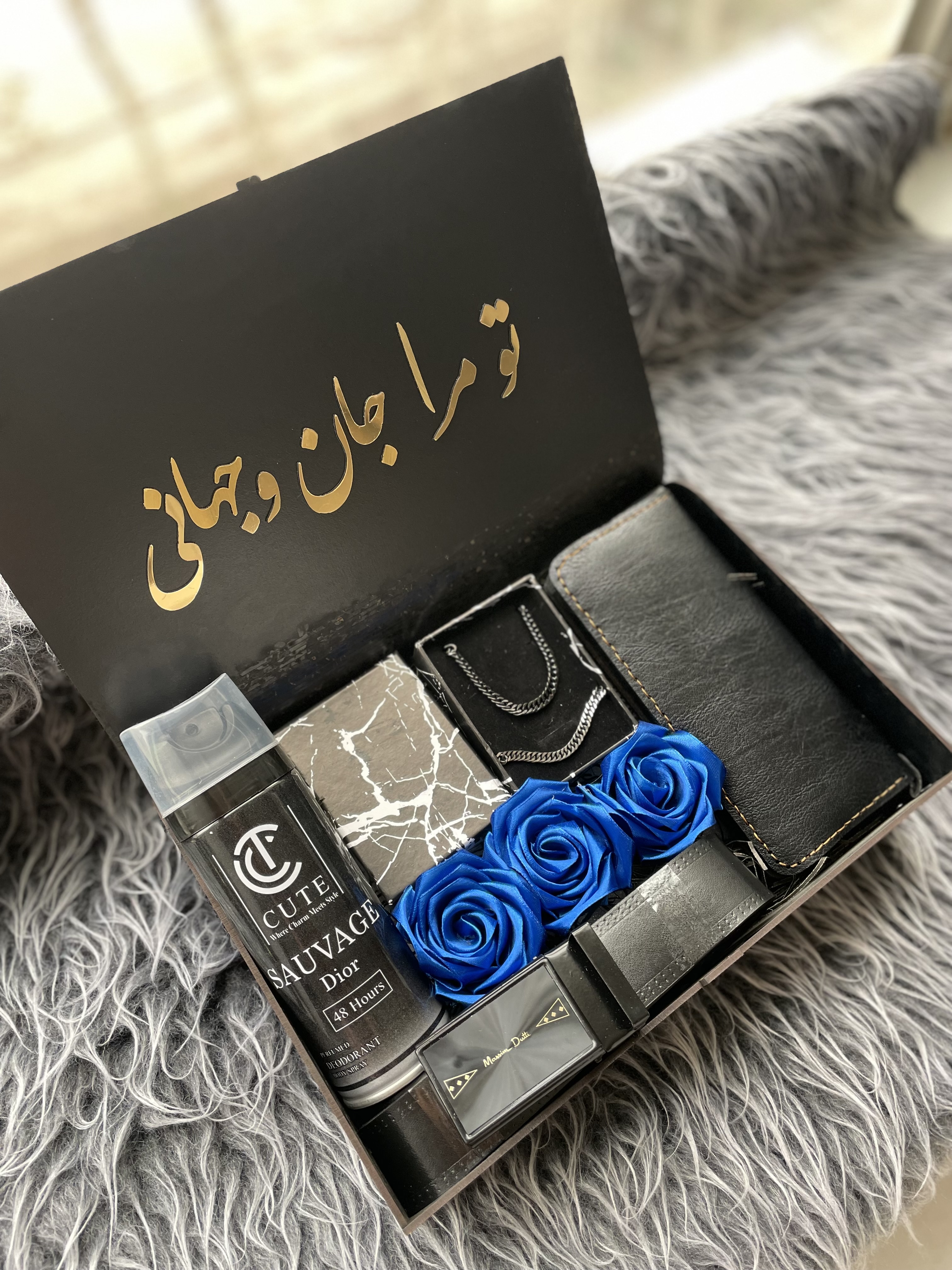 پک هدیه مردانه شیک و اقتصادی| ست کارتیر استیلکیف پول  کمربند اسپری و باکس چوبی شیک ۲