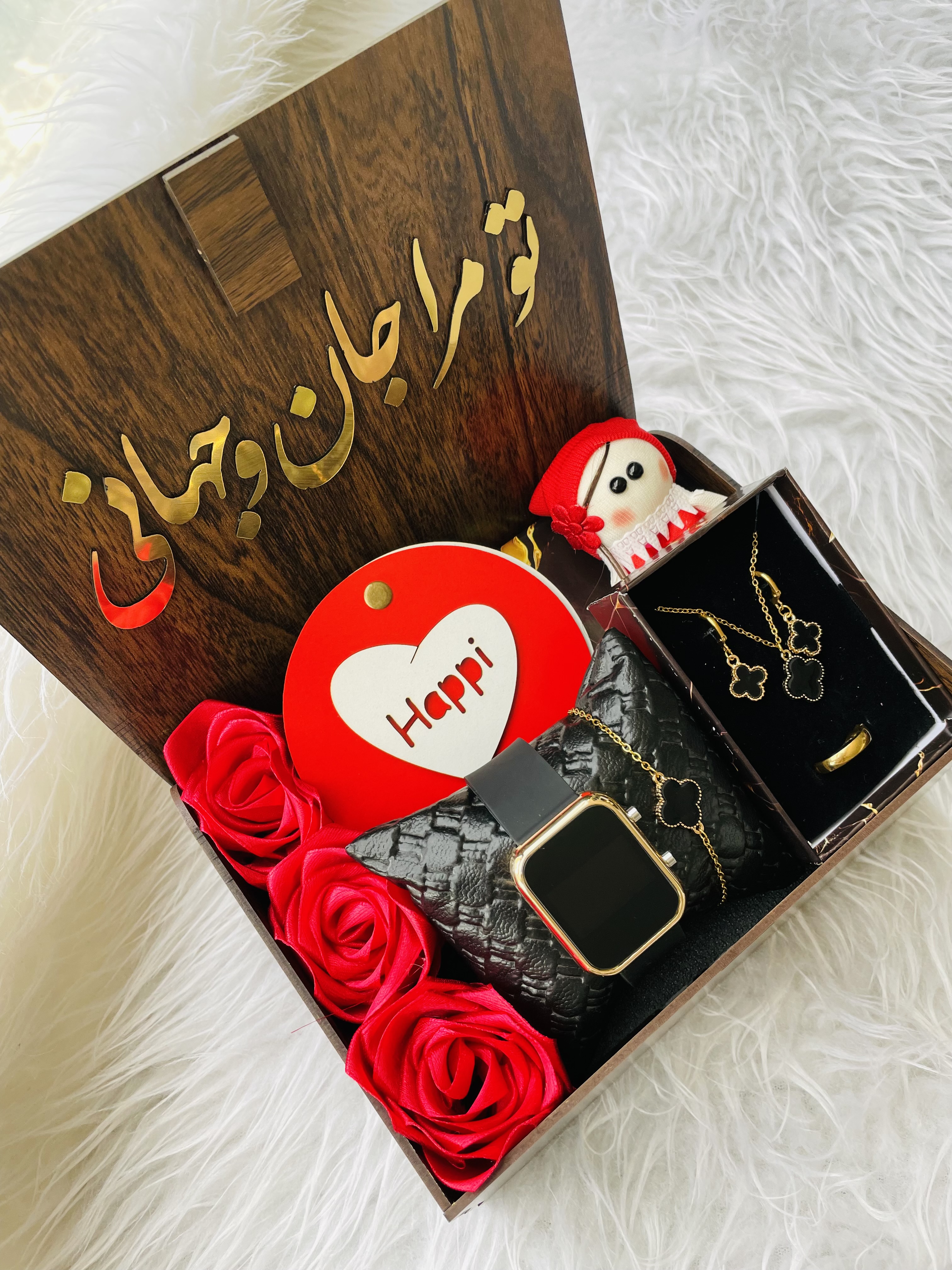 باکس هدیه چوبی زنانه و دخترانه پک کادو شیک ساعت و نیم ست ونکلیف مشکی