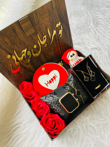باکس هدیه چوبی زنانه و دخترانه پک کادو شیک ساعت و نیم ست ونکلیف مشکی