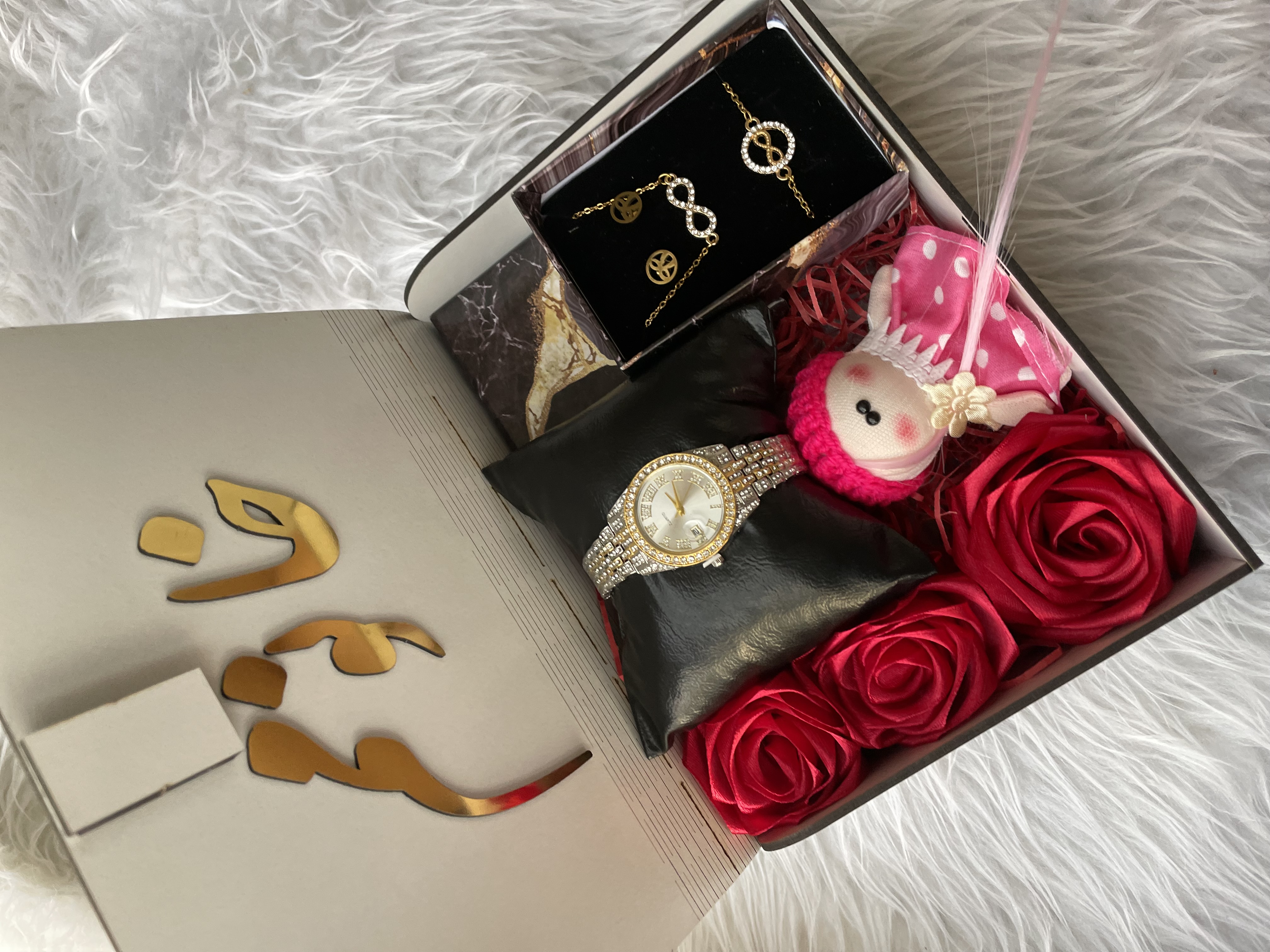 باکس هدیه زنانه و دخترانه باکس چوبی ساعت نگینی و نیم ست شیک