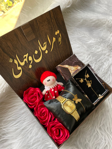 پک هدیه زنانه و دخترانه ساعت کاسیو و نیم ست پروانه ای شیک باکس چوبی با متن