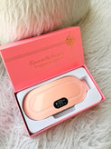 پک هدیه مراقبتی زنانه و دخترانه Lady Comfor pink/ماساژور و گرمکننده به همراه مروارید عشق و باکس گل